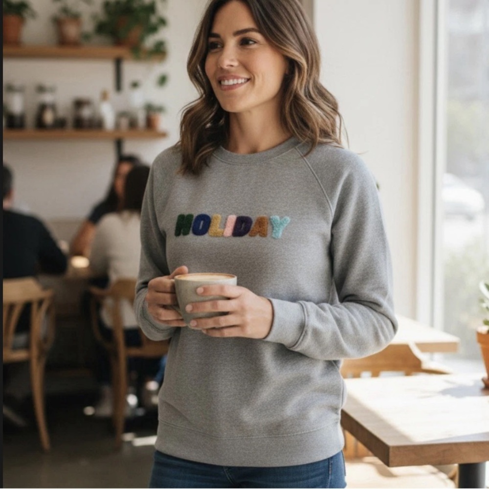 Sugarhill Boutique Multicolor Holiday Graphic Sweatshirt 12